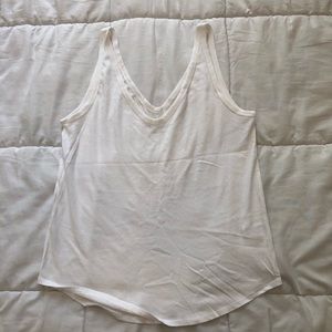Everlane air cami in White